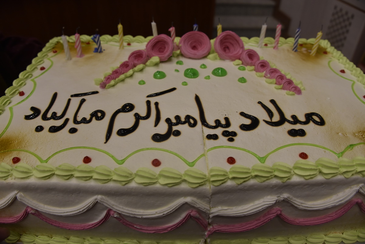 جشن میلاد حضرت محمد(ص) و جشن تولد دانشجویان متولد آبان ماه به همراه مولودی خوانی و برنامه های متنوع دیگر در فضایی شاد و مفرح برگزار شد و مورد استقبال دانشجویان قرار گرفت.