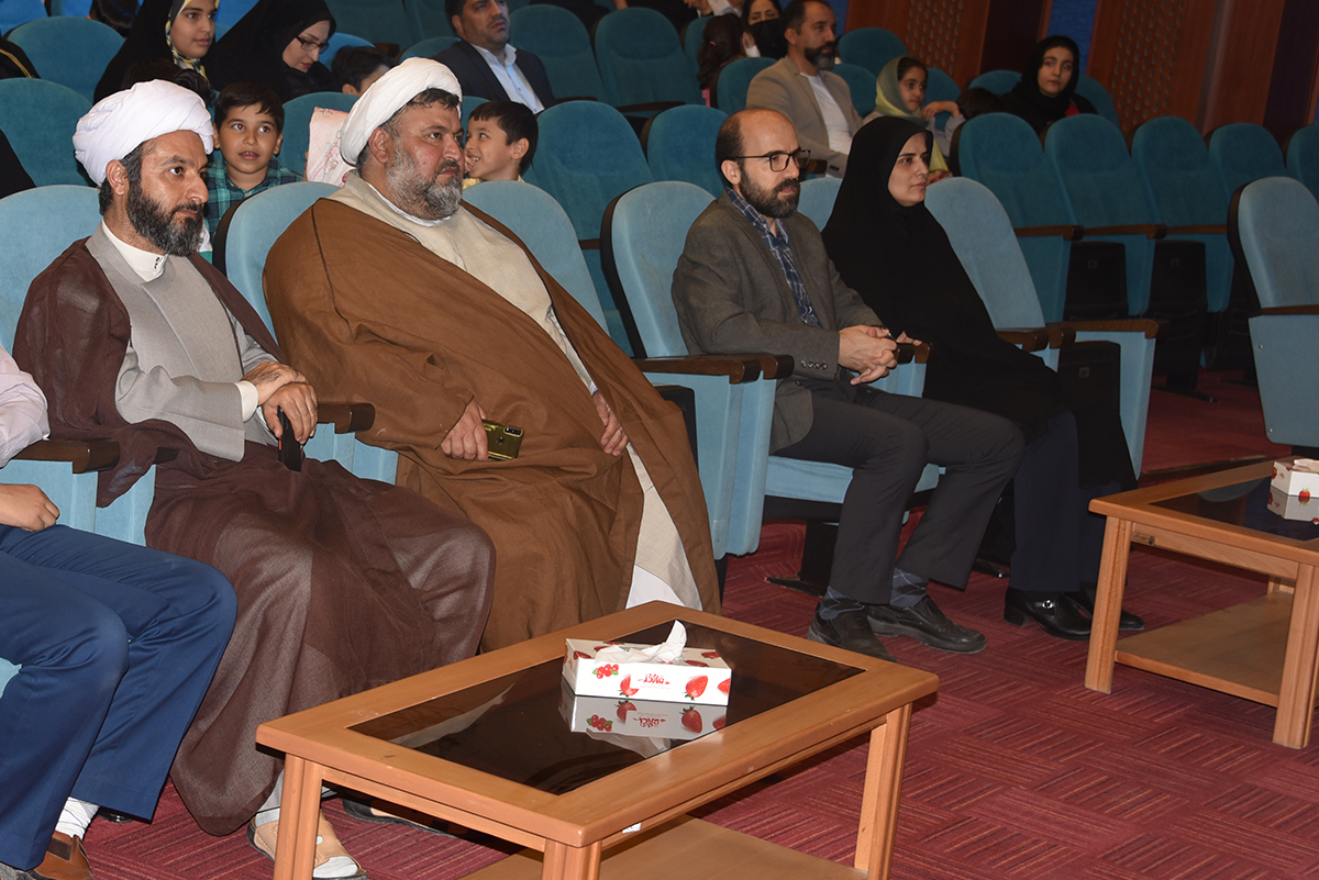 ضیافت افطاری اساتید و کارکنان دانشگاه برگزار شد