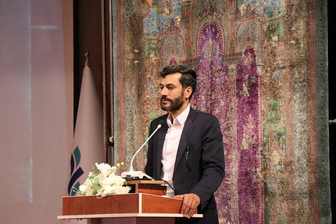 جشنواره نوآوری و کارآفرینی در زنجیره ارزش قالی قم در دانشگاه حضرت معصومه (س) برگزار شد