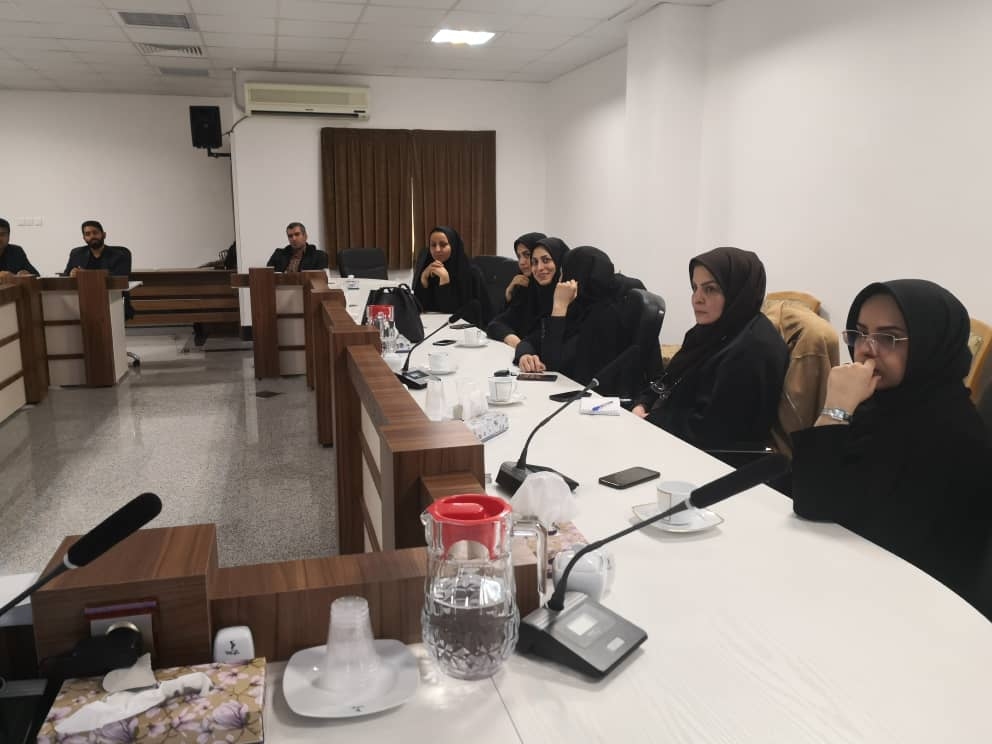 ۹۸/۱۰/۱۵- به همت مرکز مشاوره دانشگاه؛ کارگاه پیشگیری از خودکشی ویژه کارکنان دانشگاه برای مواجهه با شرایط بحرانی برگزار شد
